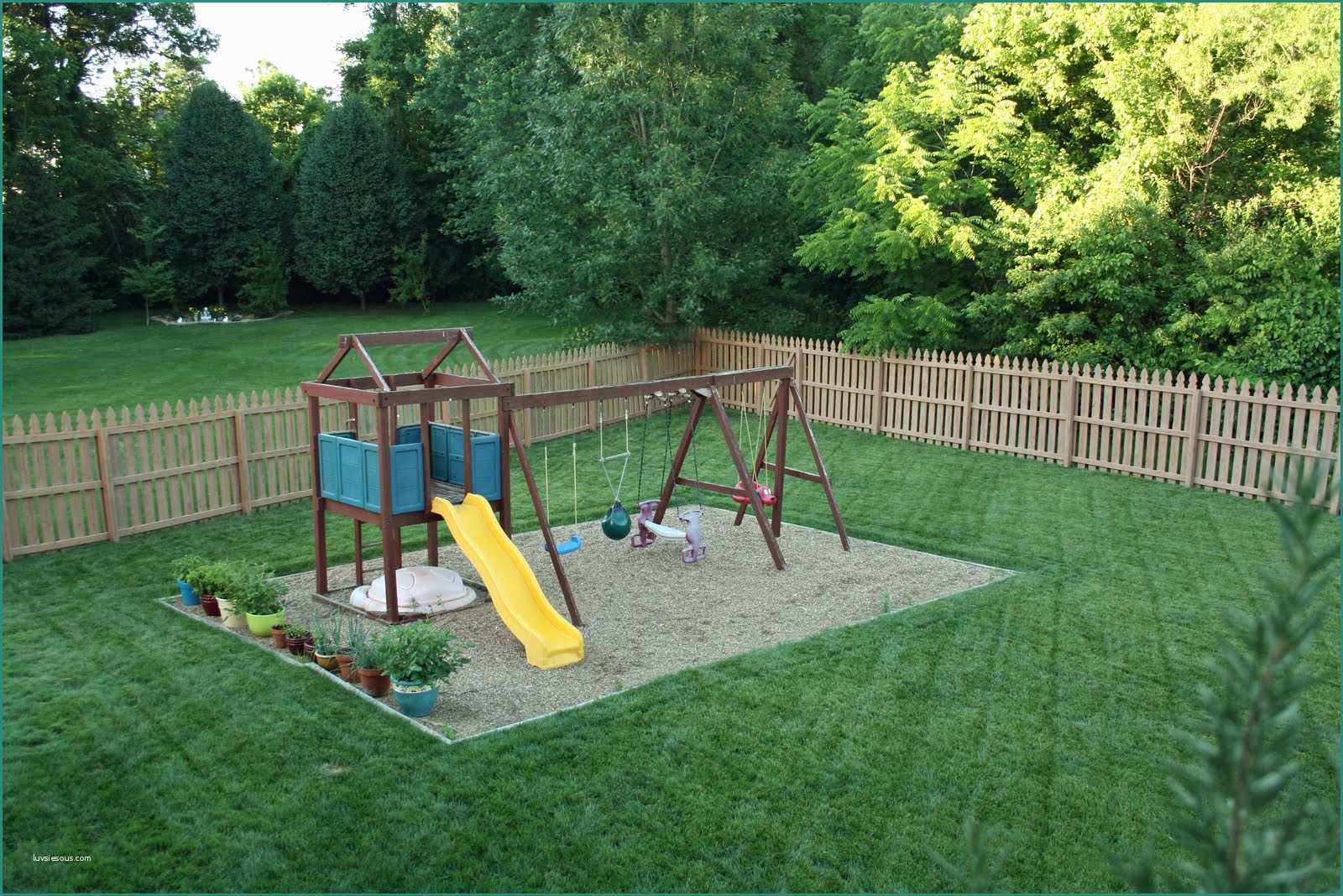 Area Fai Da Te E Montaggio Di Un Parco Giochi Per Bambini In Giardino