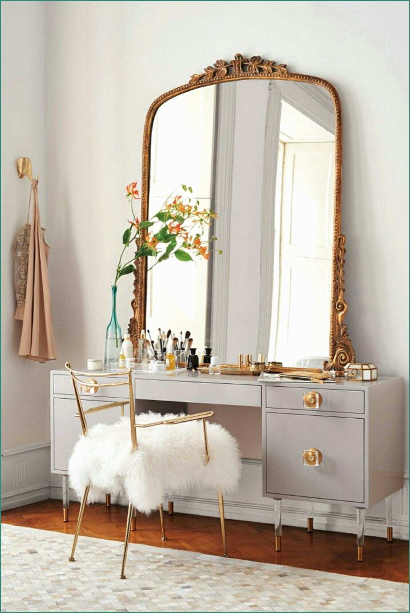 Arredamenti Case Moderne E Vanity French Large Mirror Furry Chair