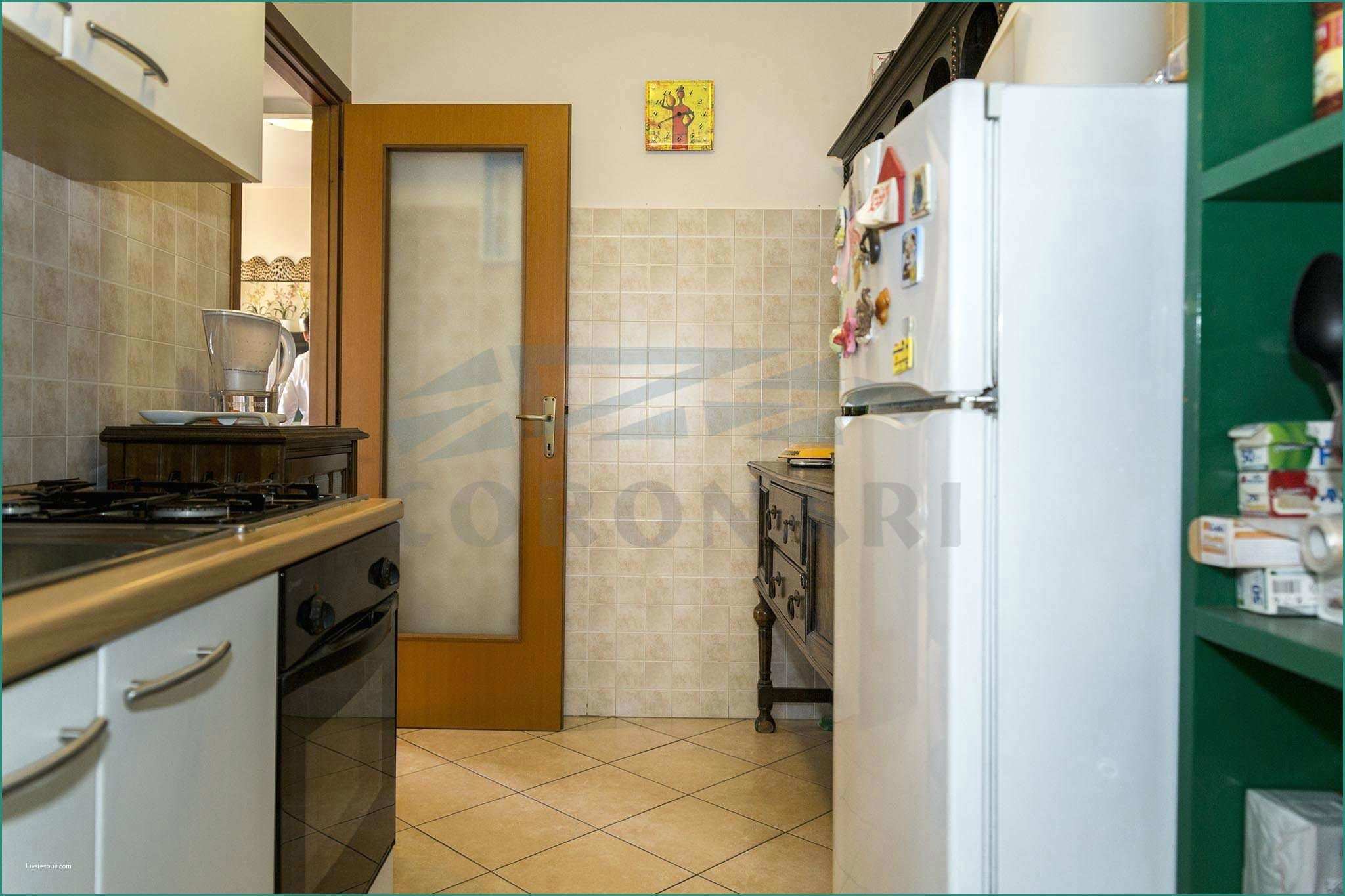 Ascensore Interno Appartamento E Vendita Appartamento Roma Via Pollenza Con Balcone Terrazzo