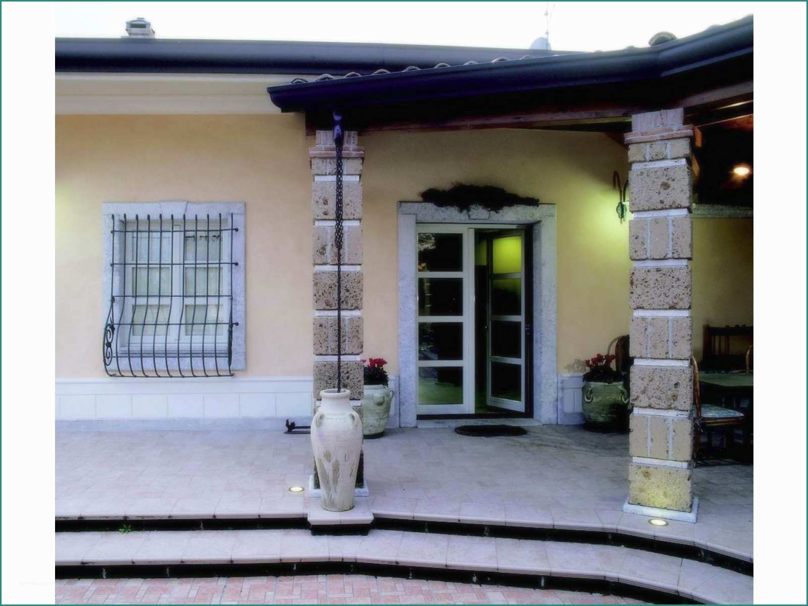 Bricoman Erba Sintetica E Casa Moderna Roma Italy Novembre 2014