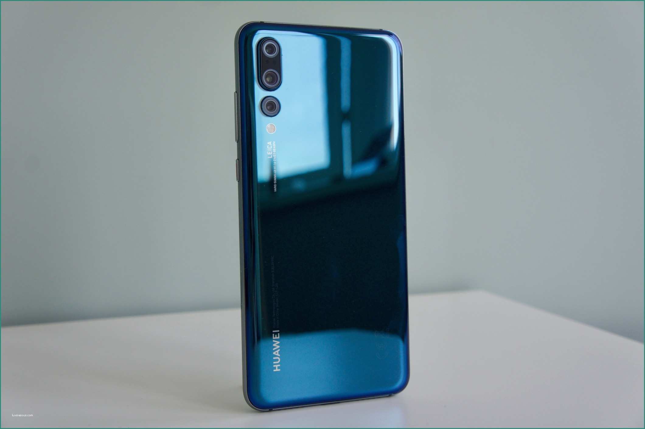 Case Mobili Moderne E Remove This Immediately A Review Of the Huawei P20 Pro
