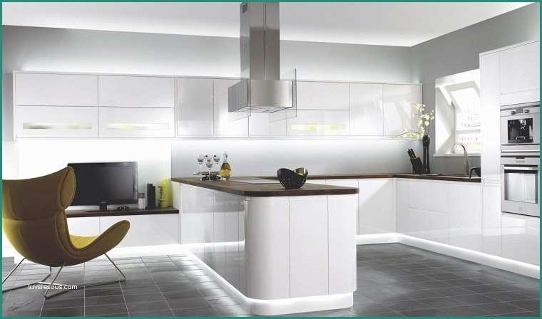 Cucina Bianca Moderna E Cucina Bianca Moderna Ecco 10 Idee Di Arredamento Per Uno