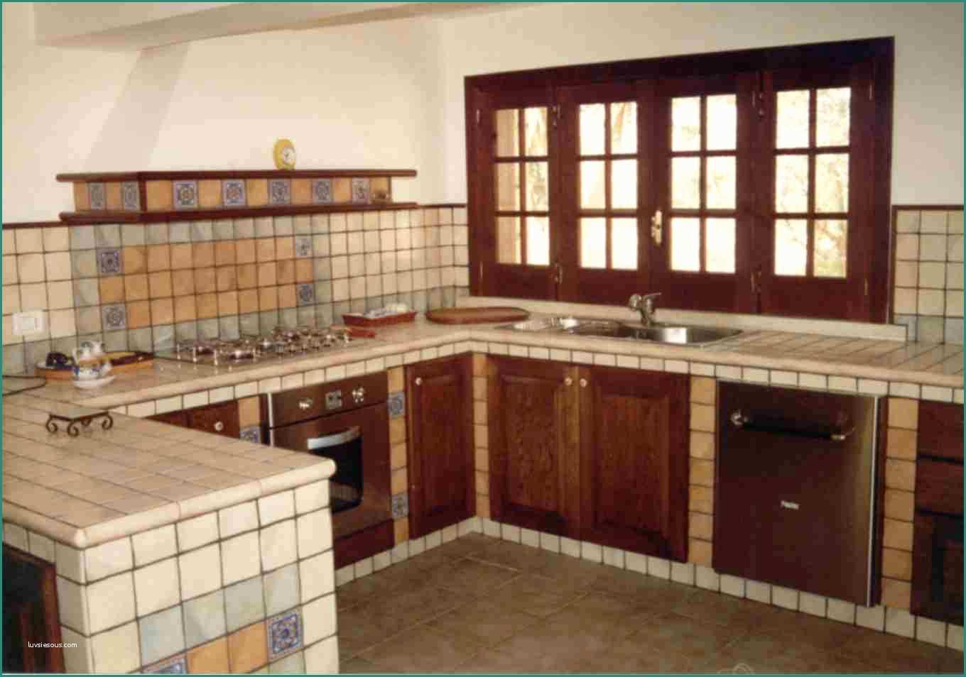 Cucina In Muratura Moderna Prezzi E Immagini E Foto Di Habitat Arredamenti Arredamenti A