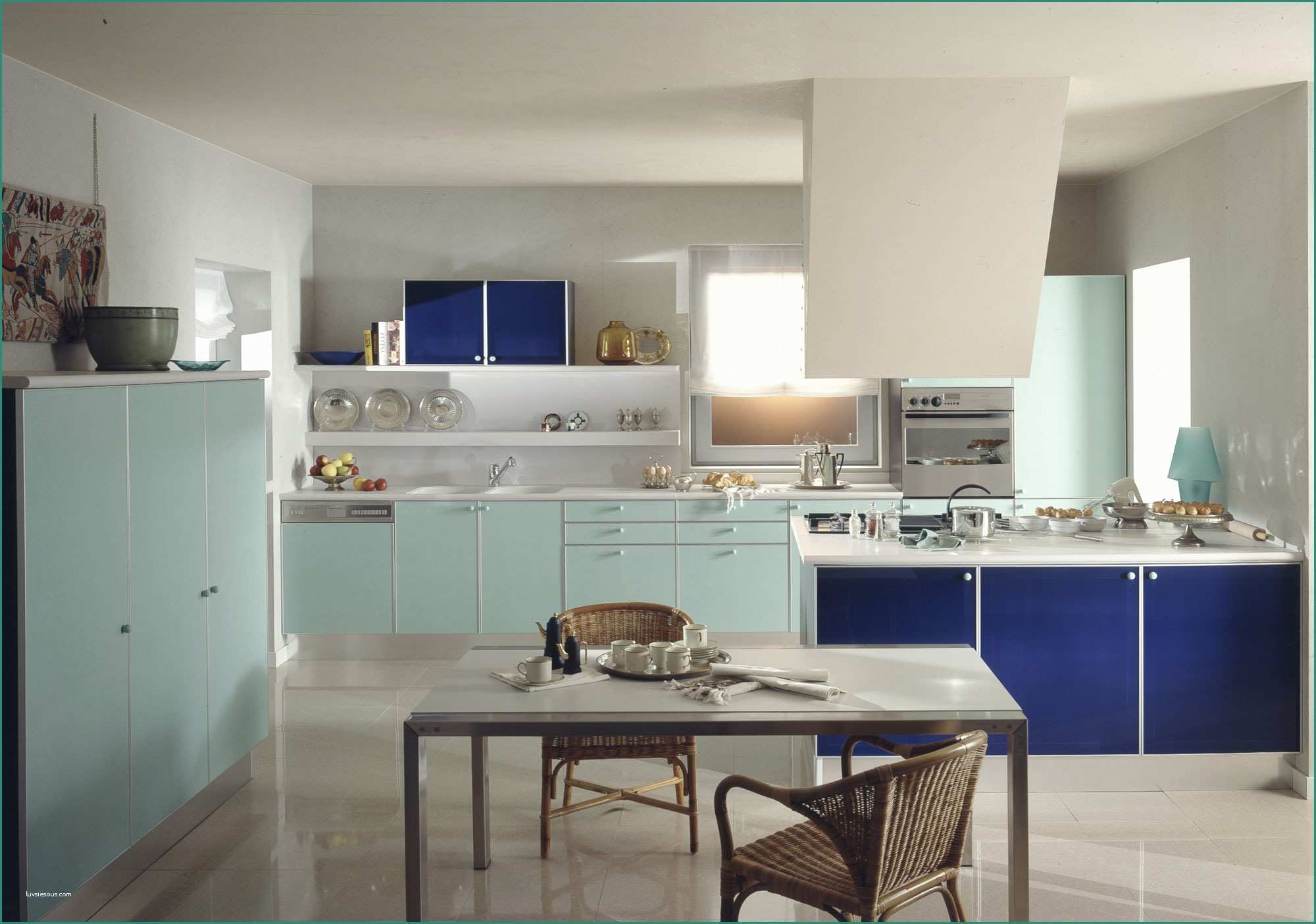 Cucine Bianche Laccate E Piastrelle Cucina Moderne Finest Mobili Bagno Country Country News