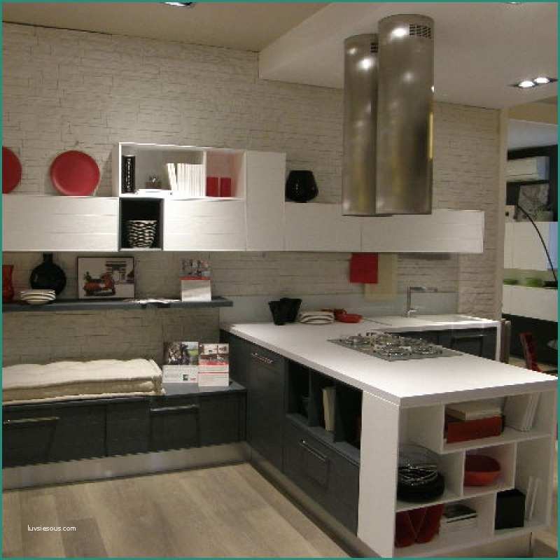 Cucine Moderne In Offerta E Cucina Lube Adele Sconto Outlet