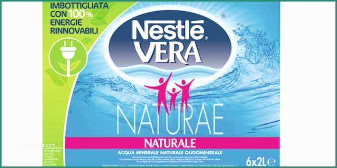Etichetta Acqua Vera E Acqua Minerale Nestlé Vera Naturae Residui Strani Nella
