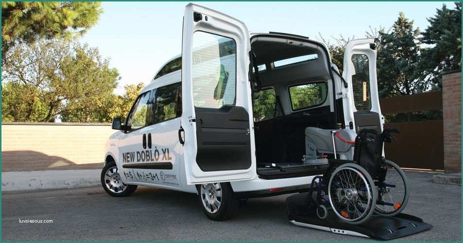 Fiat Doblo Per Trasporto Disabili Carrozzina Prezzo E Auto Per Disabili E Trasporto Persone In Carrozzina Fiat