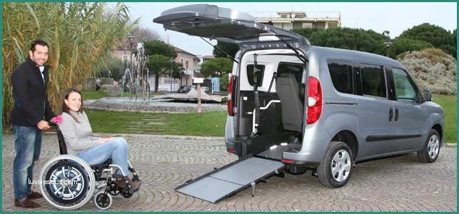 Fiat Doblo Per Trasporto Disabili Carrozzina Prezzo E Focaccia Group Suisse Fahrzeugen Mit Rollstuhlrampe