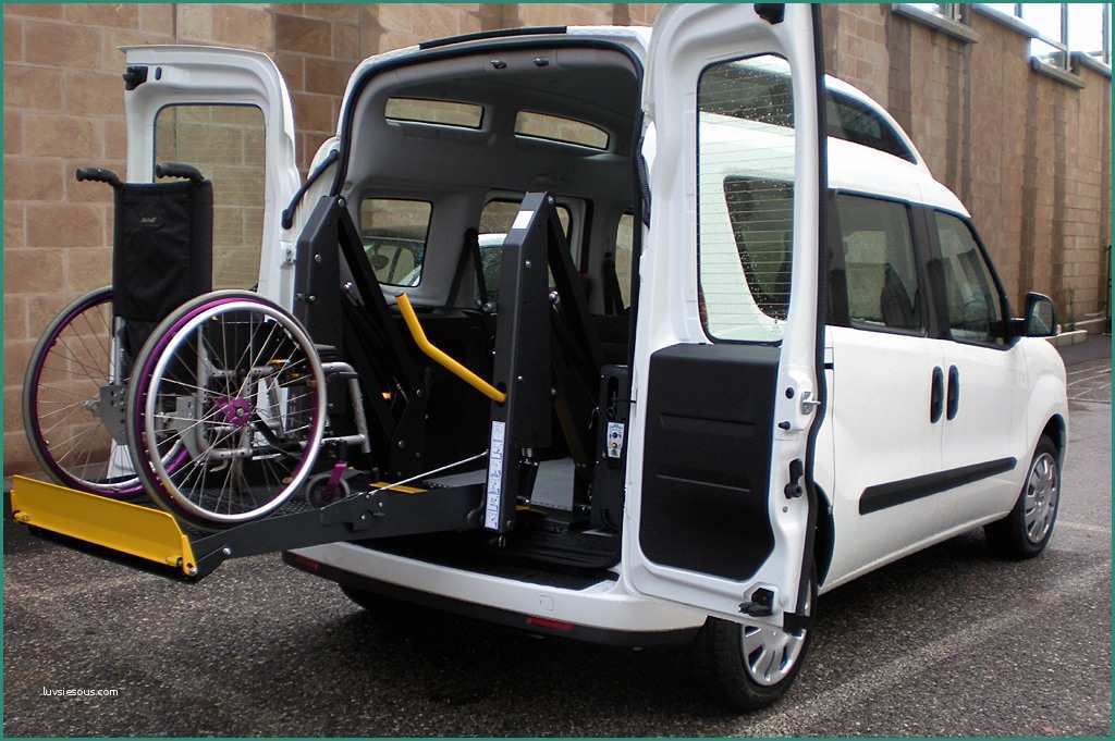 Fiat Doblo Per Trasporto Disabili Carrozzina Prezzo E Modifiche E Allestimenti Per La Guida E Il Trasporto Dei