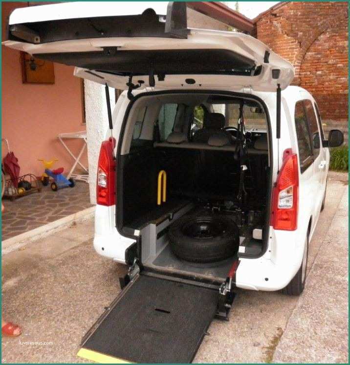 Fiat Doblo Per Trasporto Disabili Carrozzina Prezzo E Peugeot Partner Trasporto Disabili