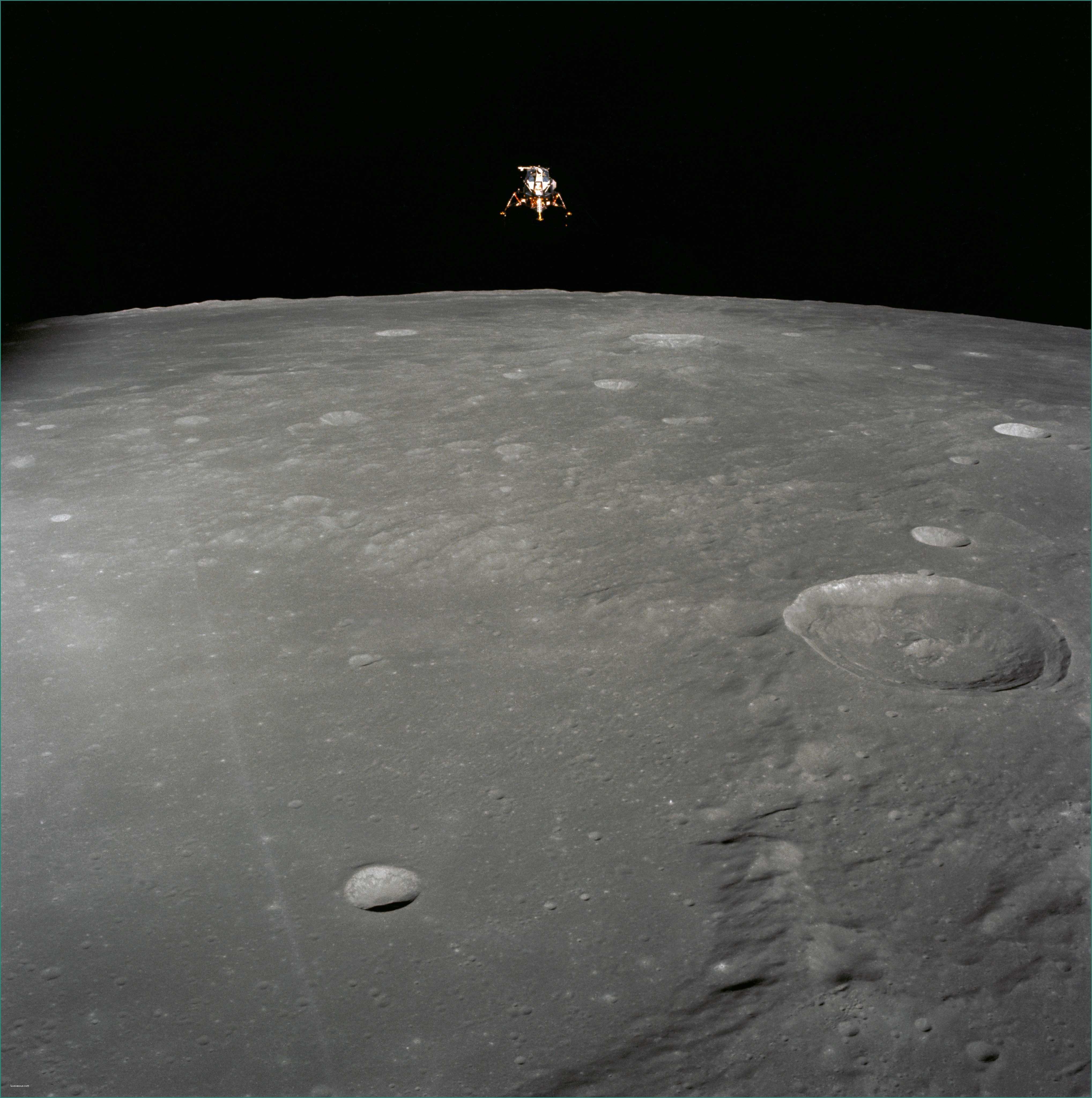 Foto Di Plutone E Esplorazione Della Luna Wikiwand