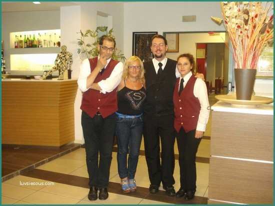 Hotel Royal San Benedetto Del Tronto E Ecco Lo Staff Con Laura Mancano Helga E Alessandro Foto