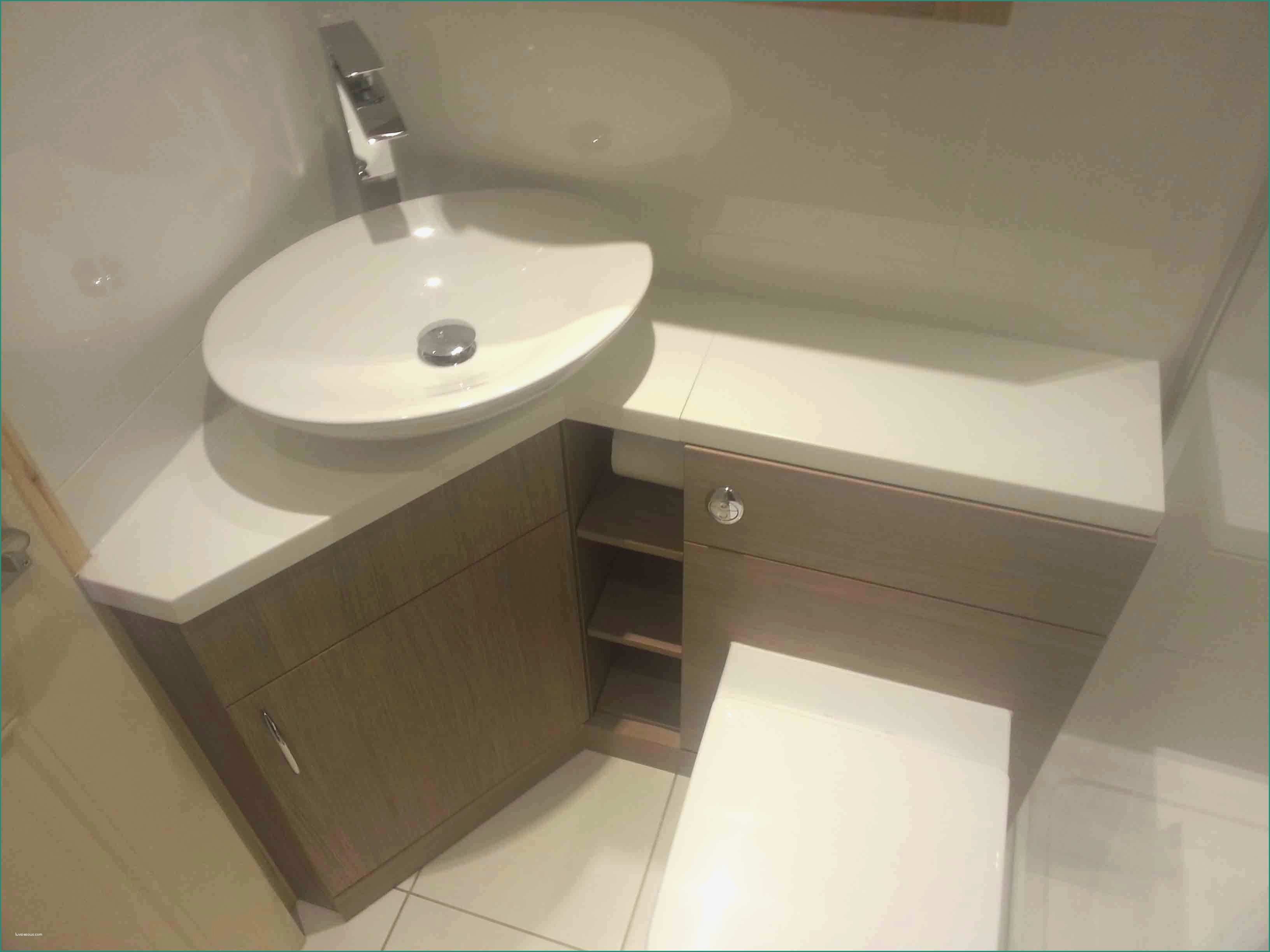 Lavabo Con Mobile Bagno E Nuovo Bagno Ikea Casa Design Idee Su Arredamento