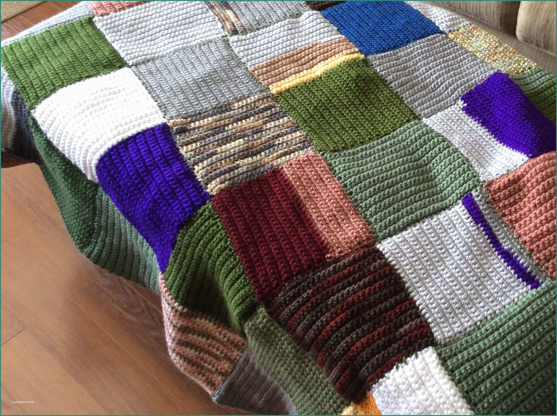 Lo Spazio Di Lilla Copertine Neonato E Single Crochet Squares In Alternating Direction Using Leftover Wool
