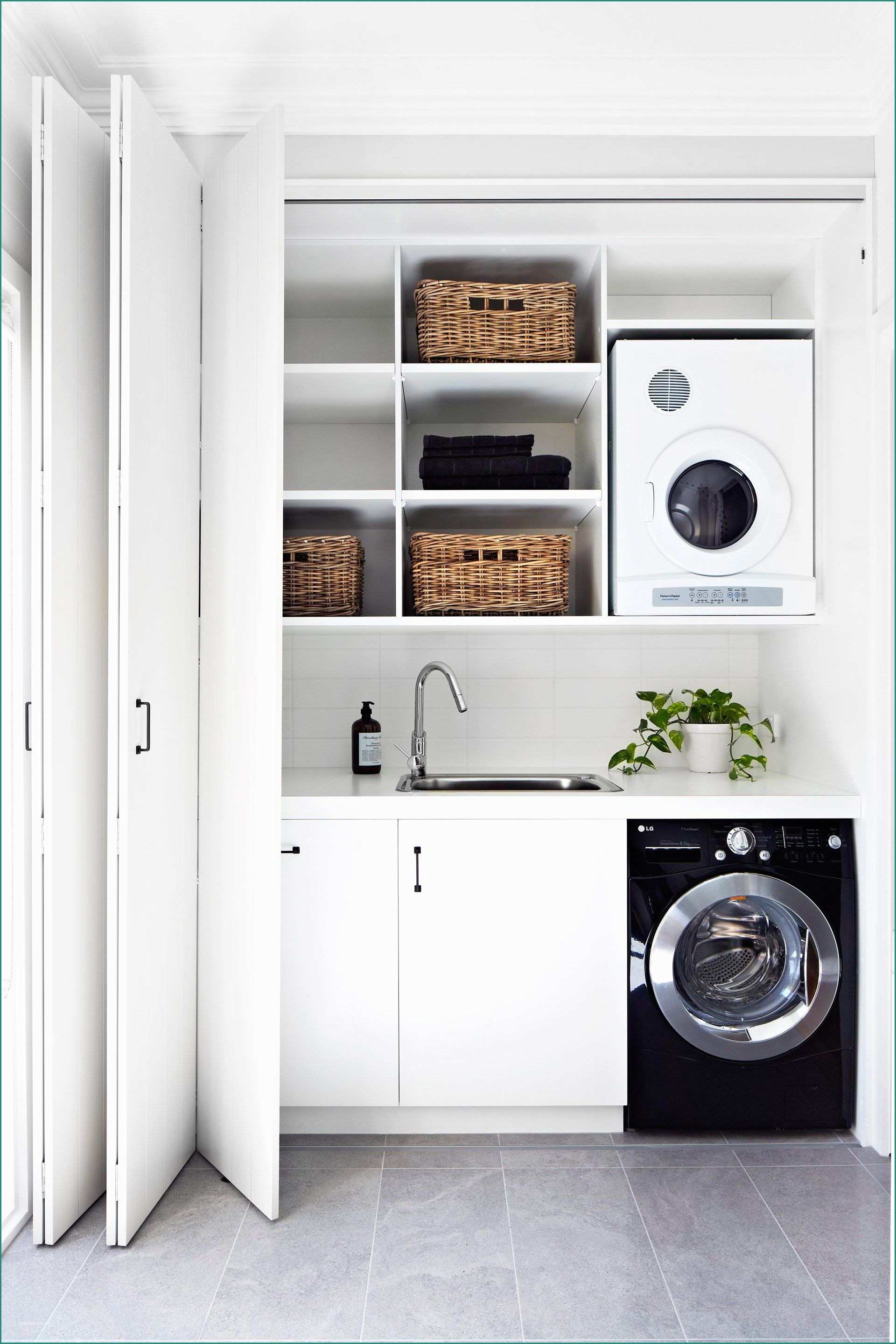 Mobile Lavatrice E asciugatrice In Colonna E Small Laundry Room Remodeling and Storage Ideas