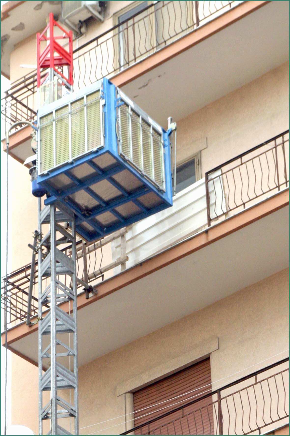 Montacarichi Da Balcone Prezzi E Vendita Miniascensori Per Privati E Per Disabili Piattaforma Con