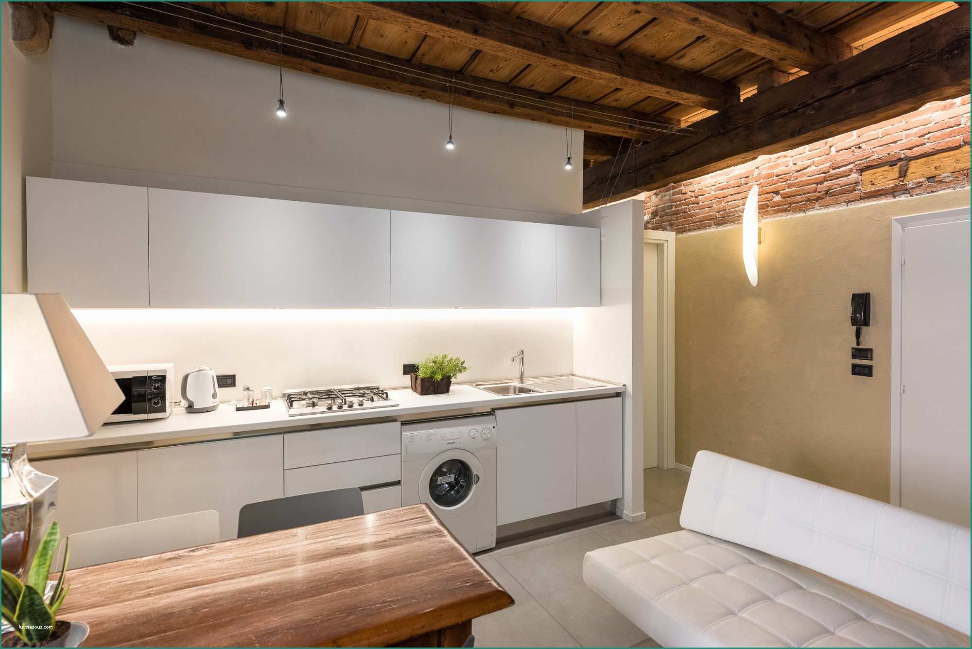 Porta Tv Industrial E Il Vicolo Residence Aparthotel Verona Updated 2018 Prices