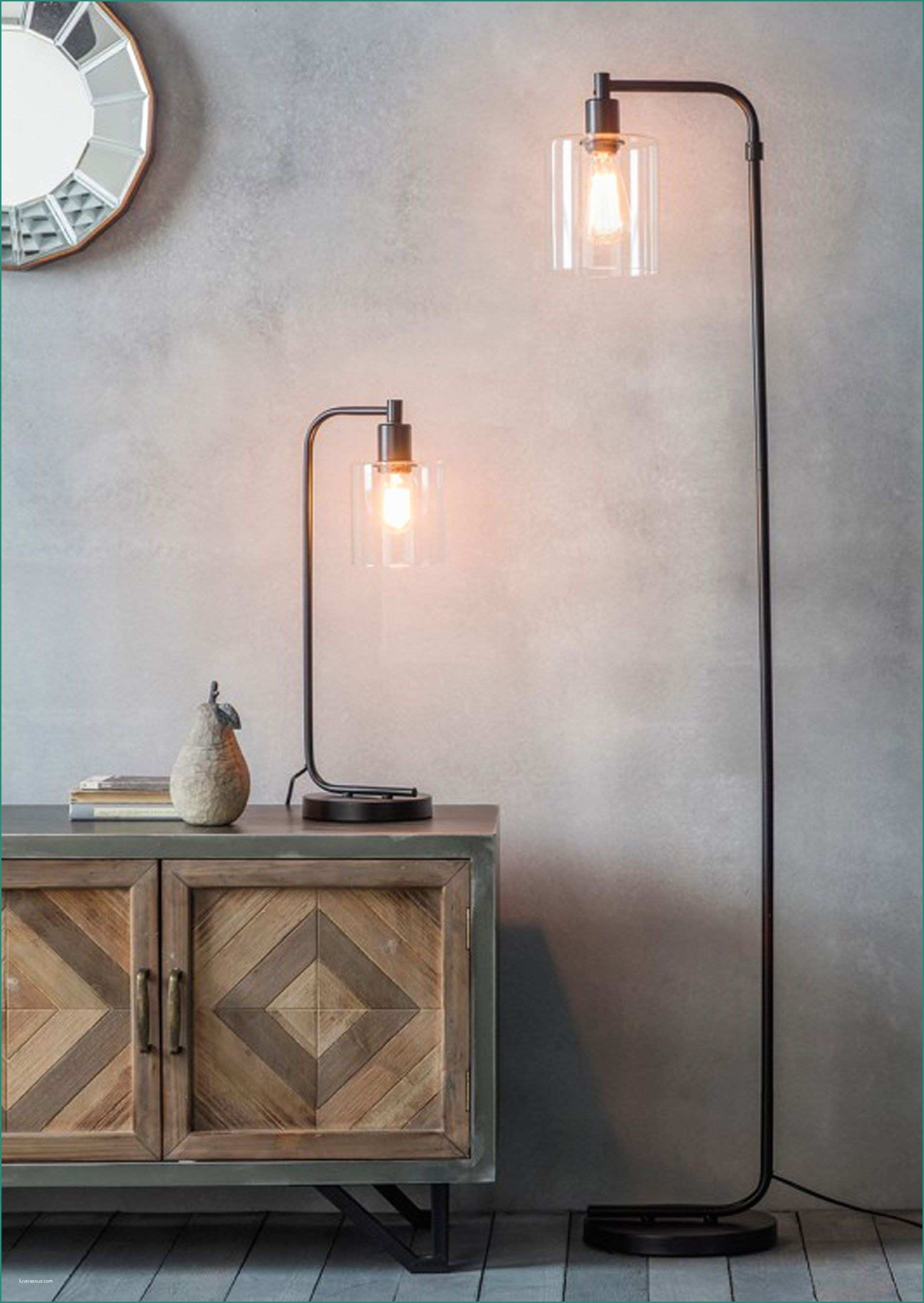 Porta Tv Industrial E the Strike Industrial Floor Lamp Has A Contemporary Charm to It