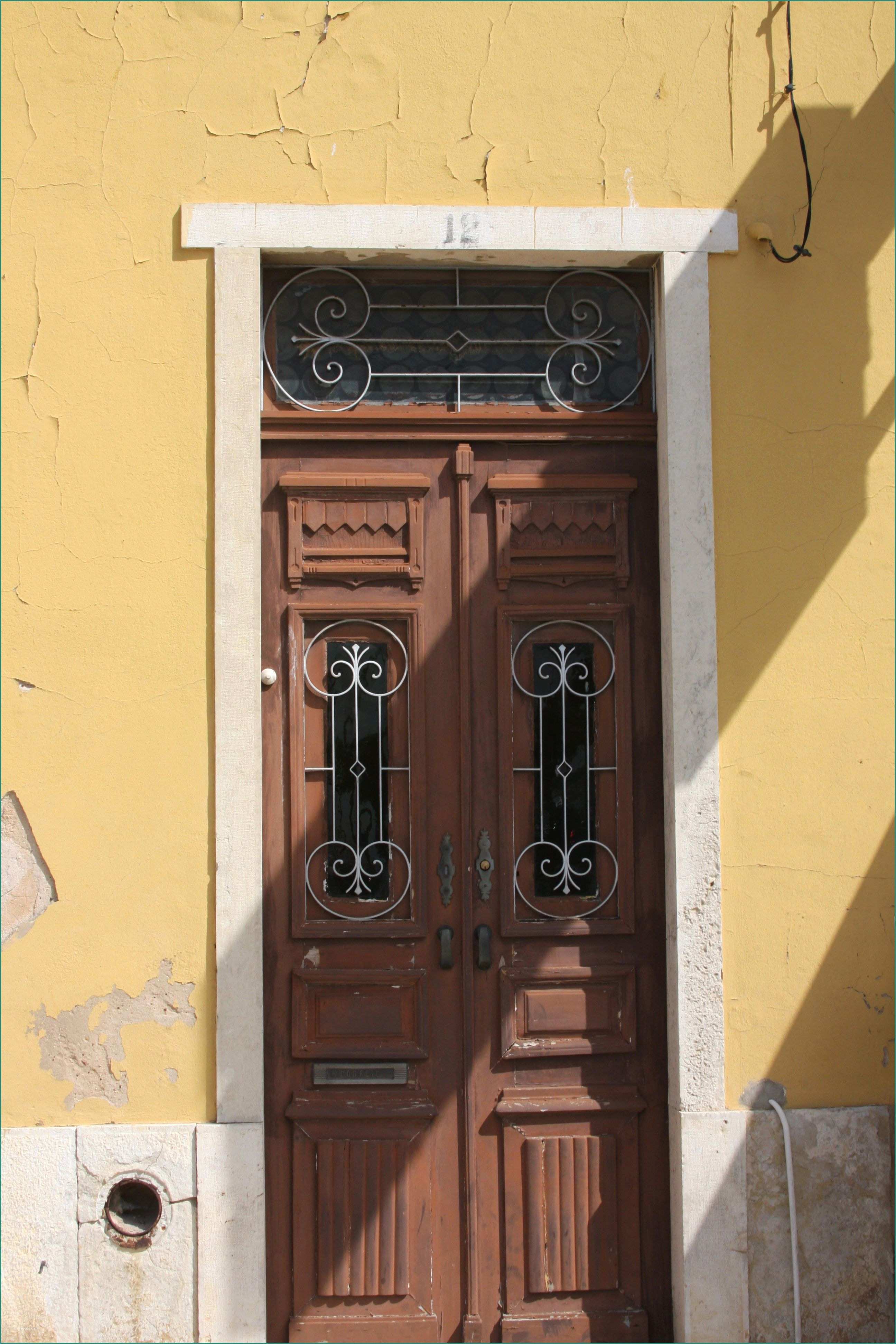 Portoni In Legno Antichi E Shadowed Door In Portimao Exterior Doors