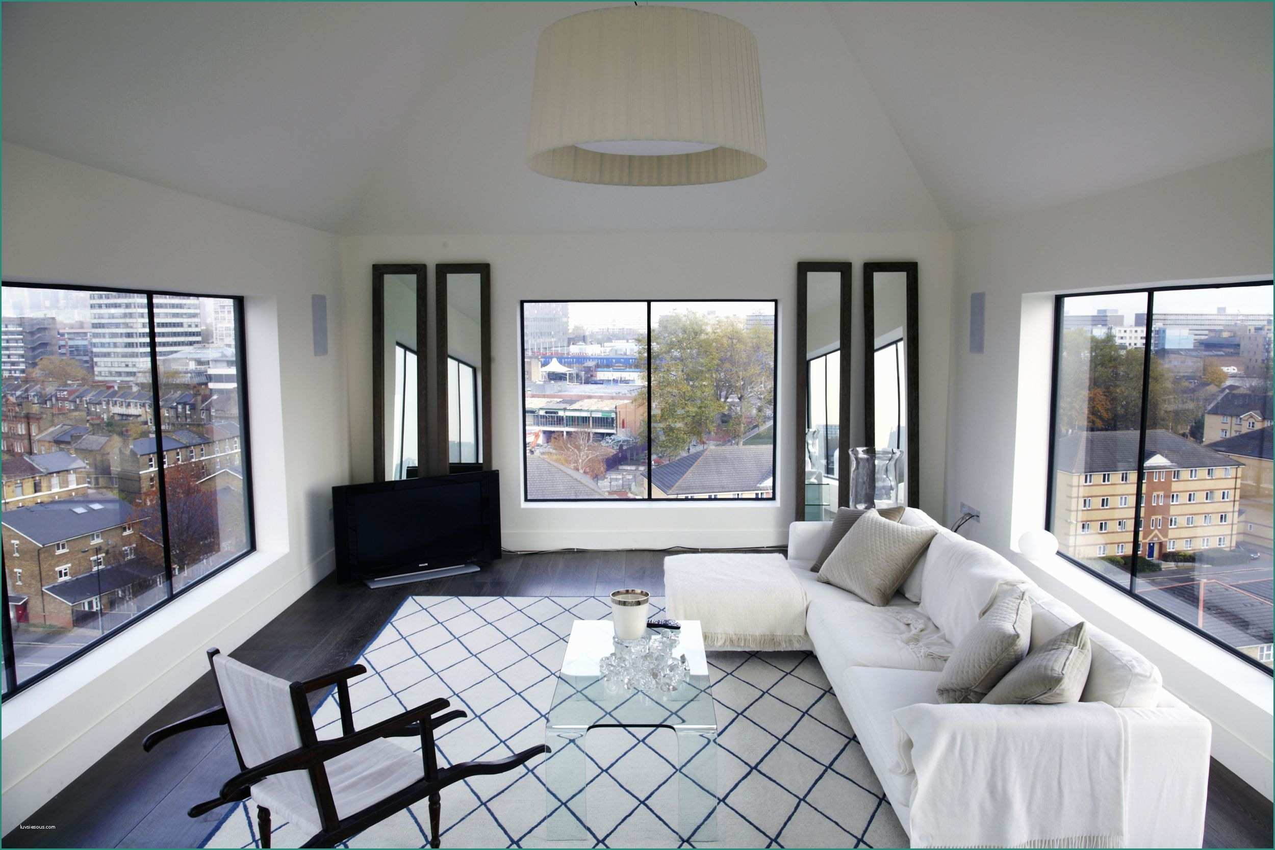 Riviste Arredamento Casa E Floor to Ceiling Windows with Views Reaching Across London