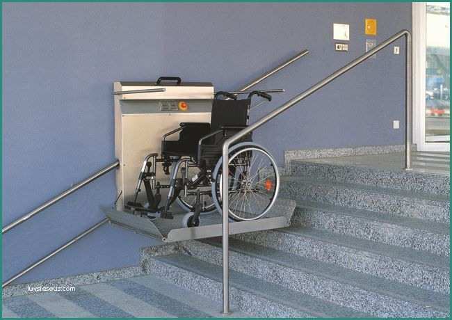 Sedia Mobile Per Scale Prezzi E Servoscale Per Disabili A Piattaforma Porta Carrozzina