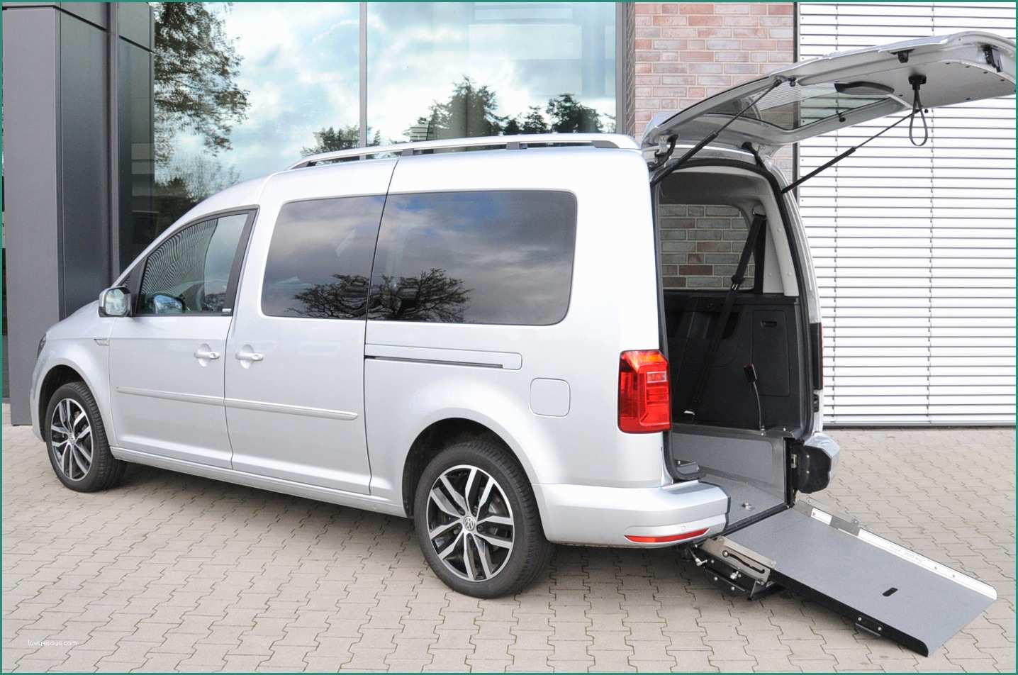 Sollevatore Disabili Usato E Volkswagen Caddy 2016 Per Disabili Da 15 000 Euro
