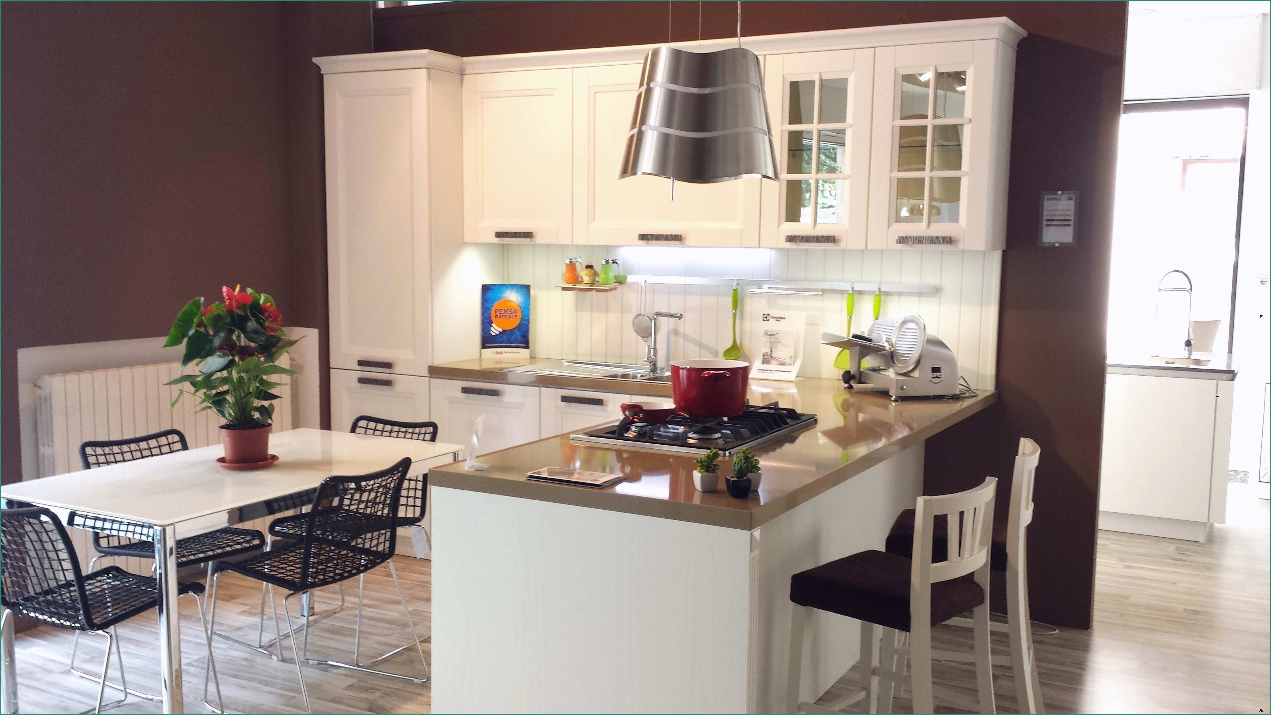 Svendita Cucine Per Rinnovo Esposizione E Cucine Esposizione Ferta Home Interior Idee Di Design