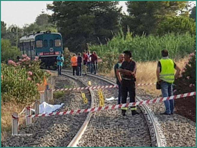 Unieuro Reggio Calabria E Incidente A Brancaleone Treno Investe E Uccide Due